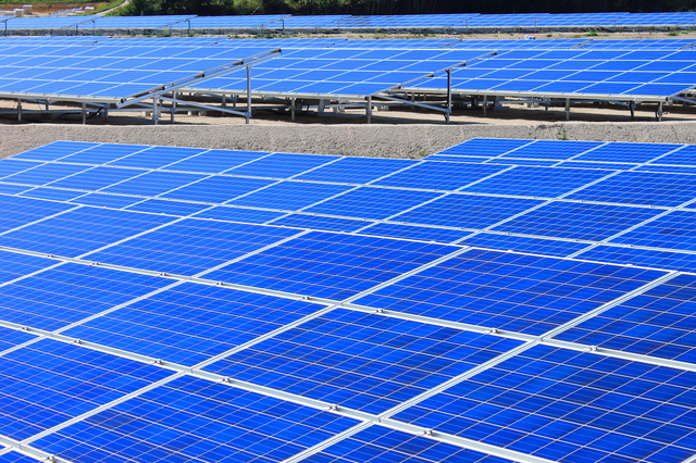 産業用太陽光発電投資の設置費用やメンテナンス費用